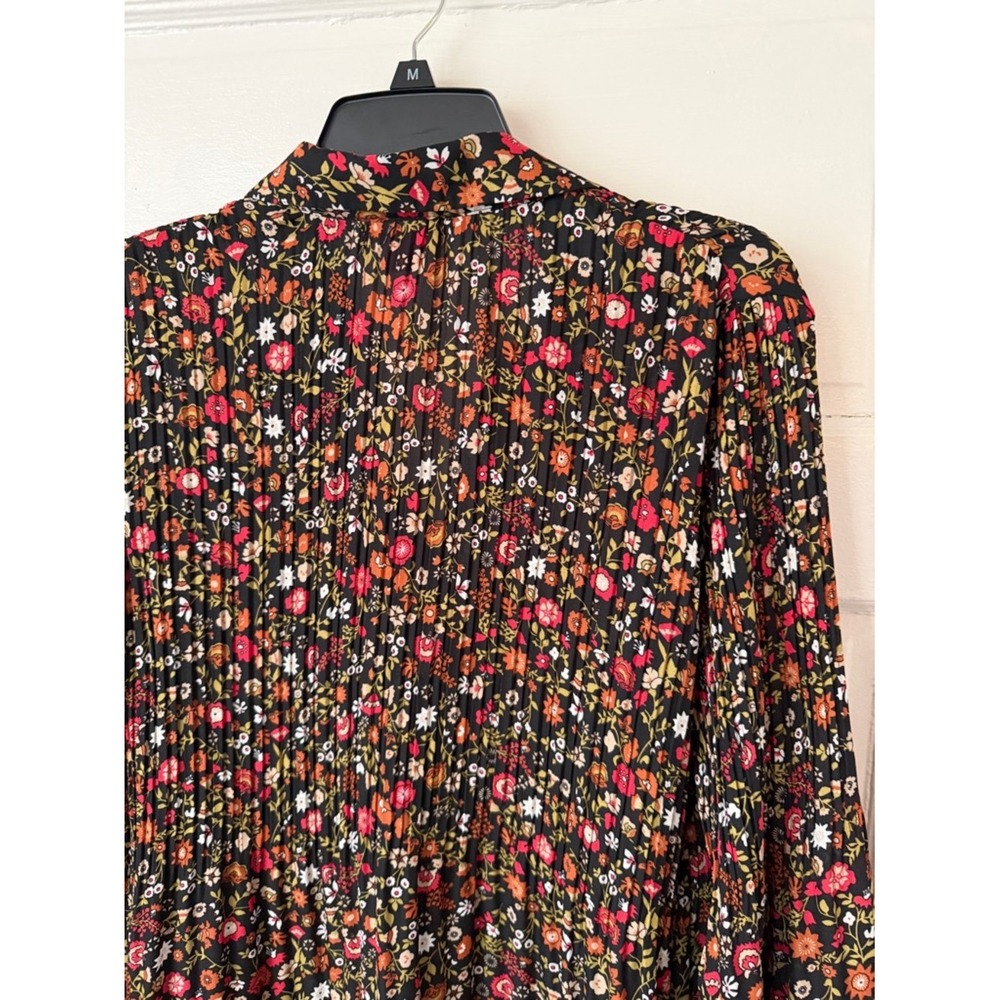 Sunny Leigh Colorful Floral Pleated Peasant Top Button Down Slit Flutter Sleeve - Picture 7 of 13